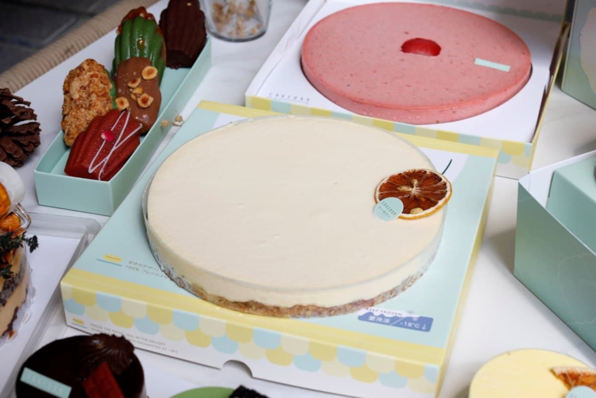 Cakebar's Kori Lemon Cake: A Cool, Citrusy Treat for Summer