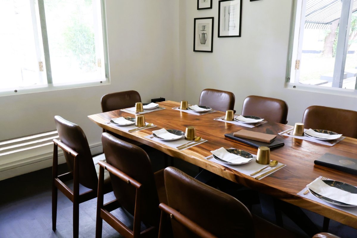Enjoy the Best of Both Worlds at Chingu Dining’s Rustic Retreat
