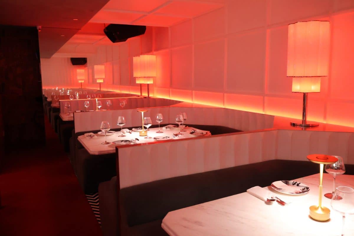 Art Deco Glamour Interior at Il Clay Supper Club, Clarke Quay