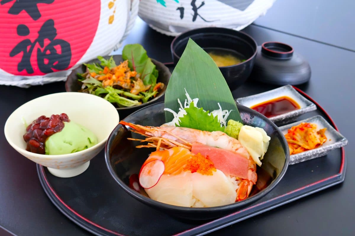 Tomo Tokyo Kaisendon Assorted Sashimi on Sushi Rice