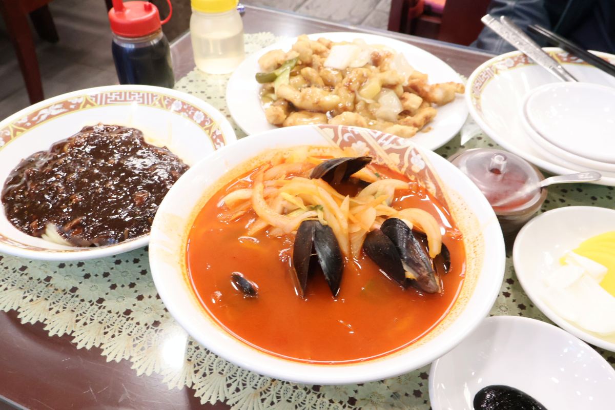 Gaehwa's jjamppong packs heat, flavour, and fresh seafood for a fiery meal