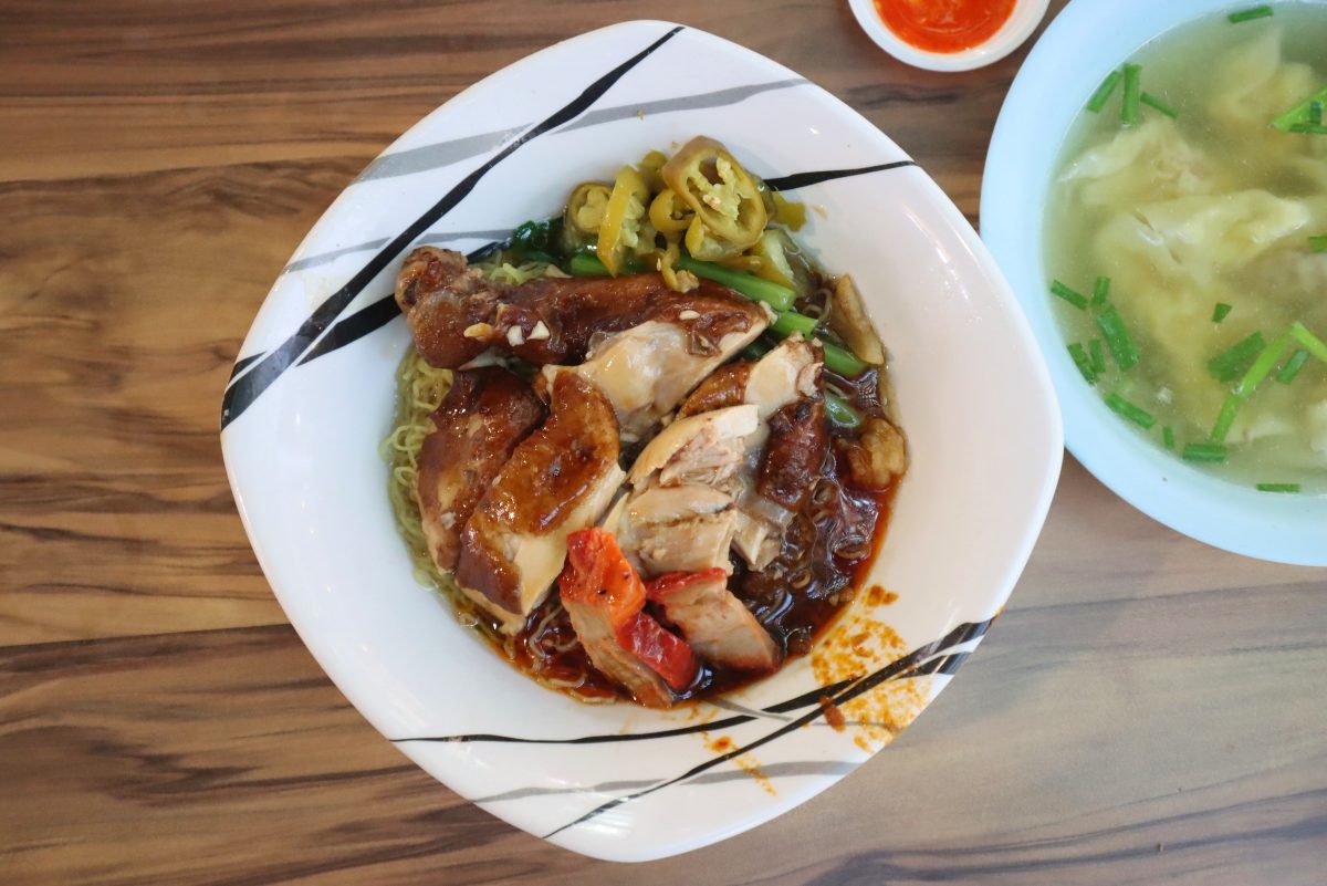 Sheng Ji Soya Sauce Chicken Rice/Noodle 生記油雞飯 • 油雞麵 Geylang Bahru Food Centre