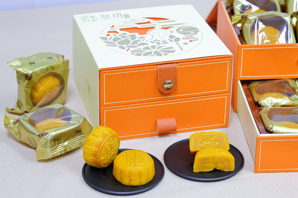 Savour the Luxurious Flavours of Imperial Patisserie's Signature Lava Custard Mooncakes
