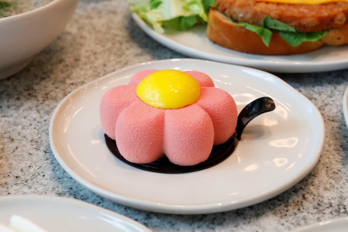Lucine by LUNA’s beautiful Blossom cake featuring strawberry elderflower yoghurt mousse