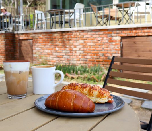 How Oldmug Café Became Busan’s Best Kept Secret for Coffee and Sea Breezes