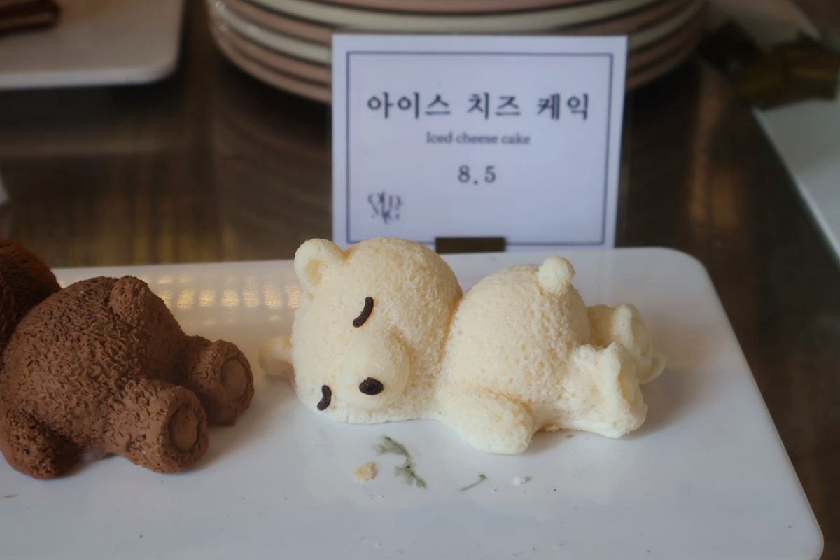 A Taste of Europe by the Sea: Oldmug Café’s Scenic Setting and Fresh Bakes in Busan