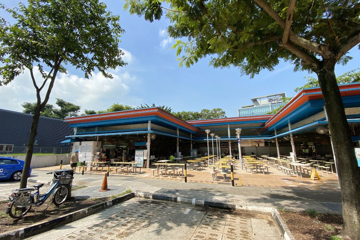 A Foodie’s Guide to Pasir Panjang Food Centre: Best Dishes and Stalls to Try