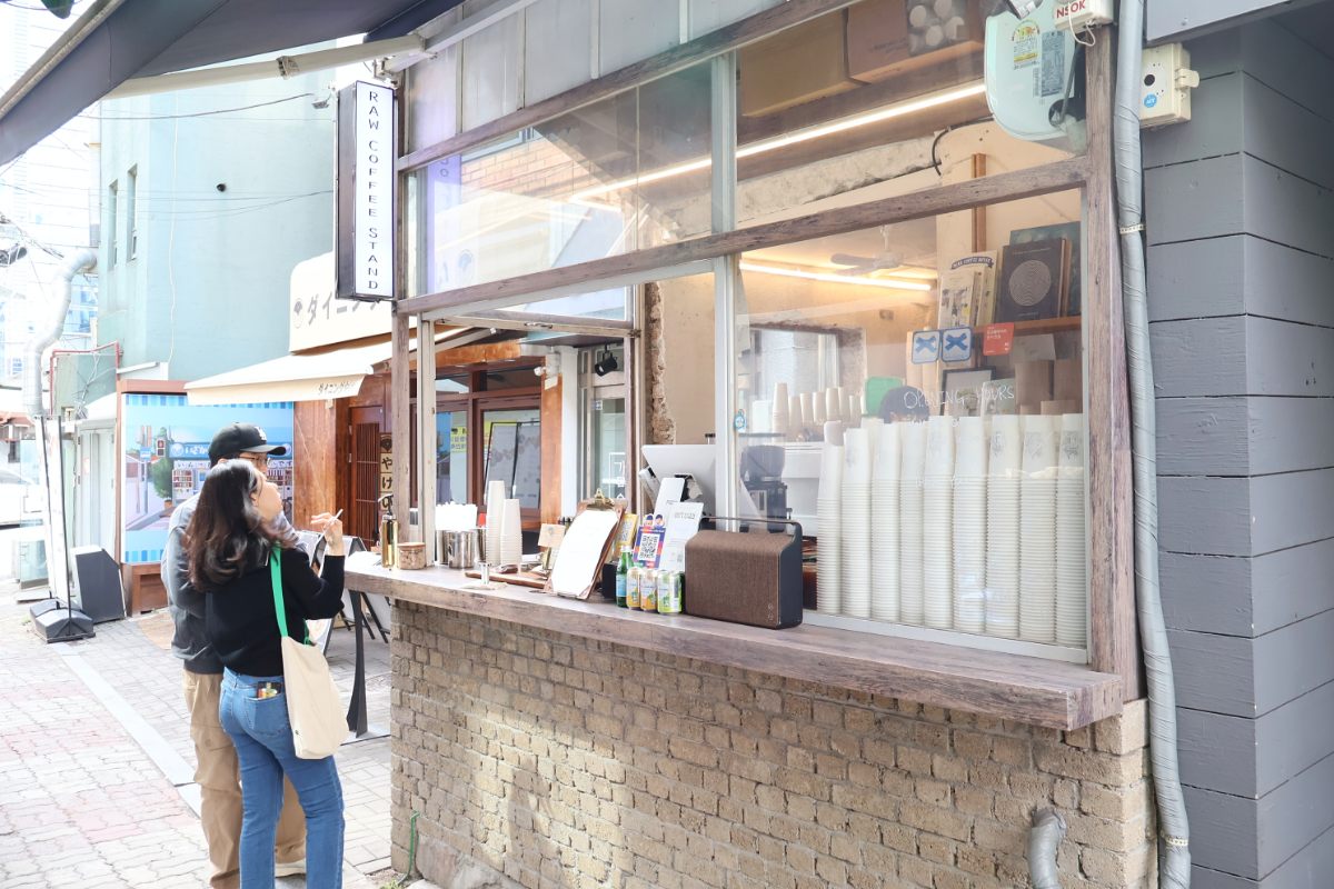 Why Raw Coffee Stand in Seongsu Should Be Your Next Café Stop