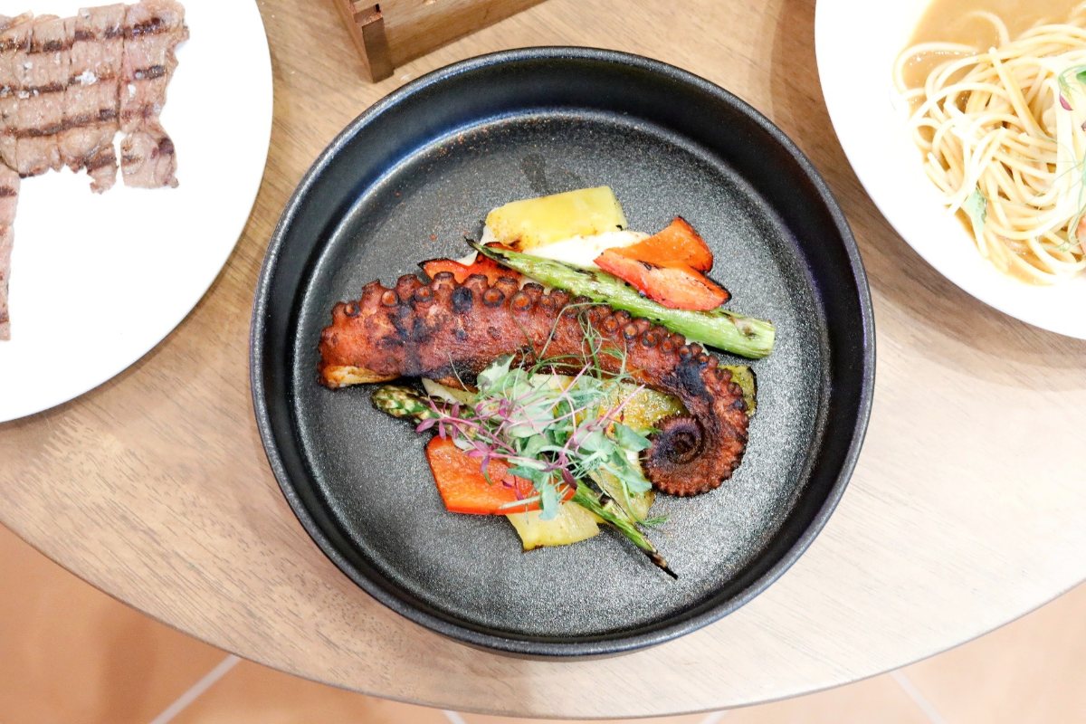Spanish Octopus Leg from Sláinte Singapore at Paragon Shopping Centre