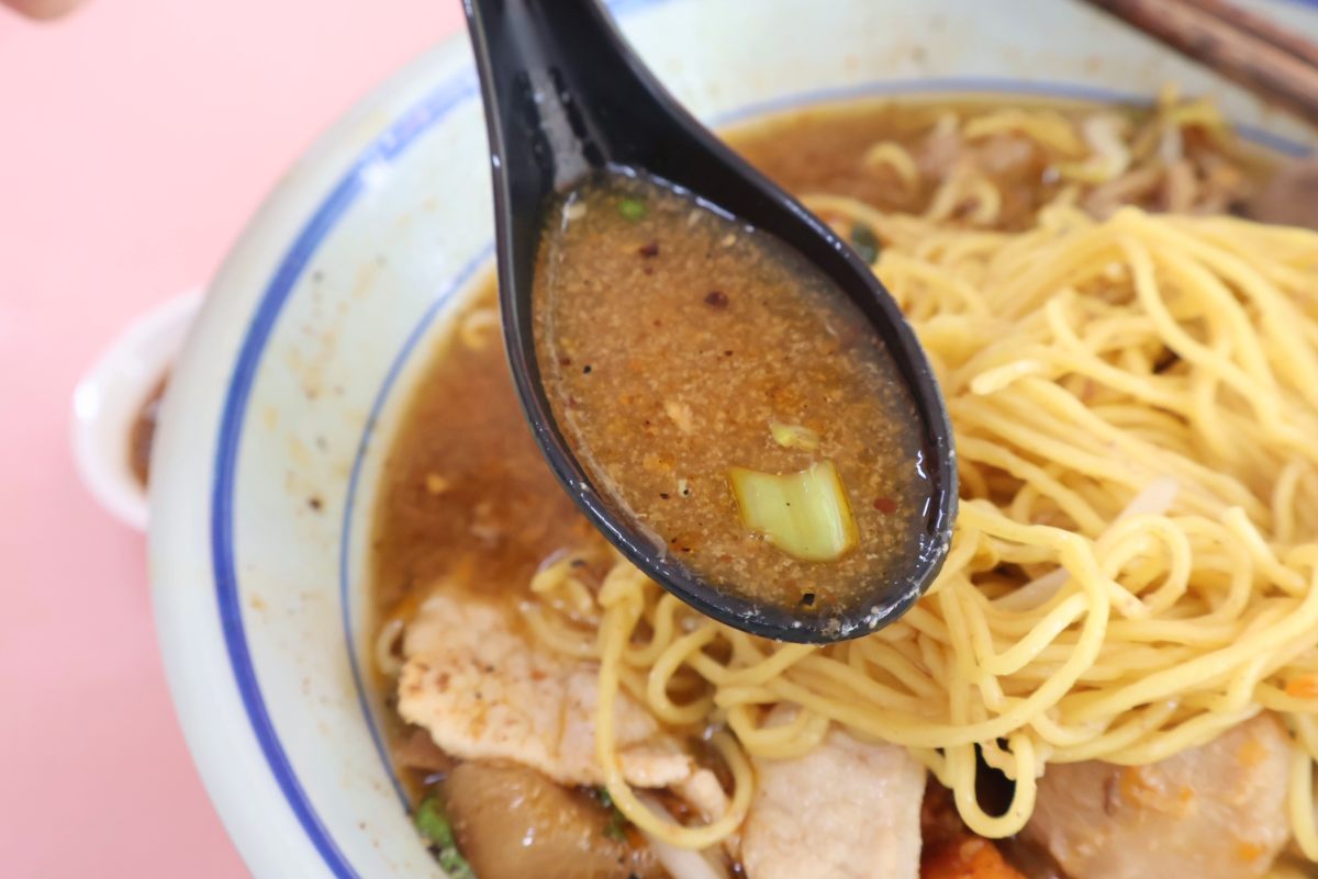 Savouring Thai Boat Noodles Waterfall’s Rich, Savoury Broth and Tasty Toppings