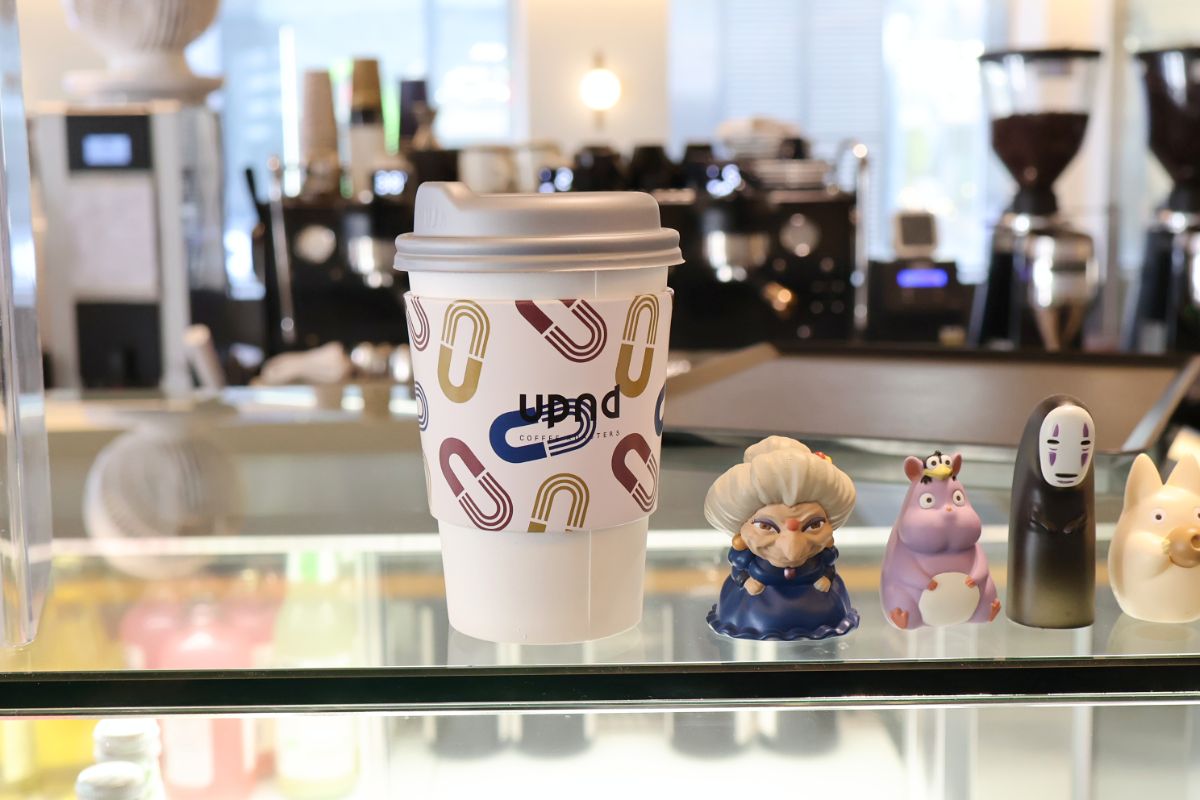 Upnd Coffee Roasters in Seoul: A Minimalist Escape for Coffee Aficionados