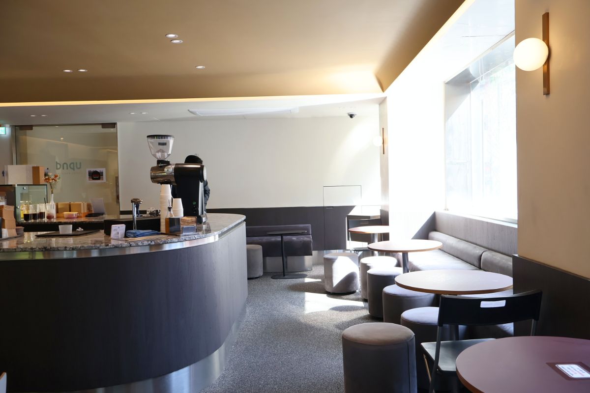 Where to Find Quality Specialty Coffee in Myeongdong – Discover Upnd Coffee Roasters