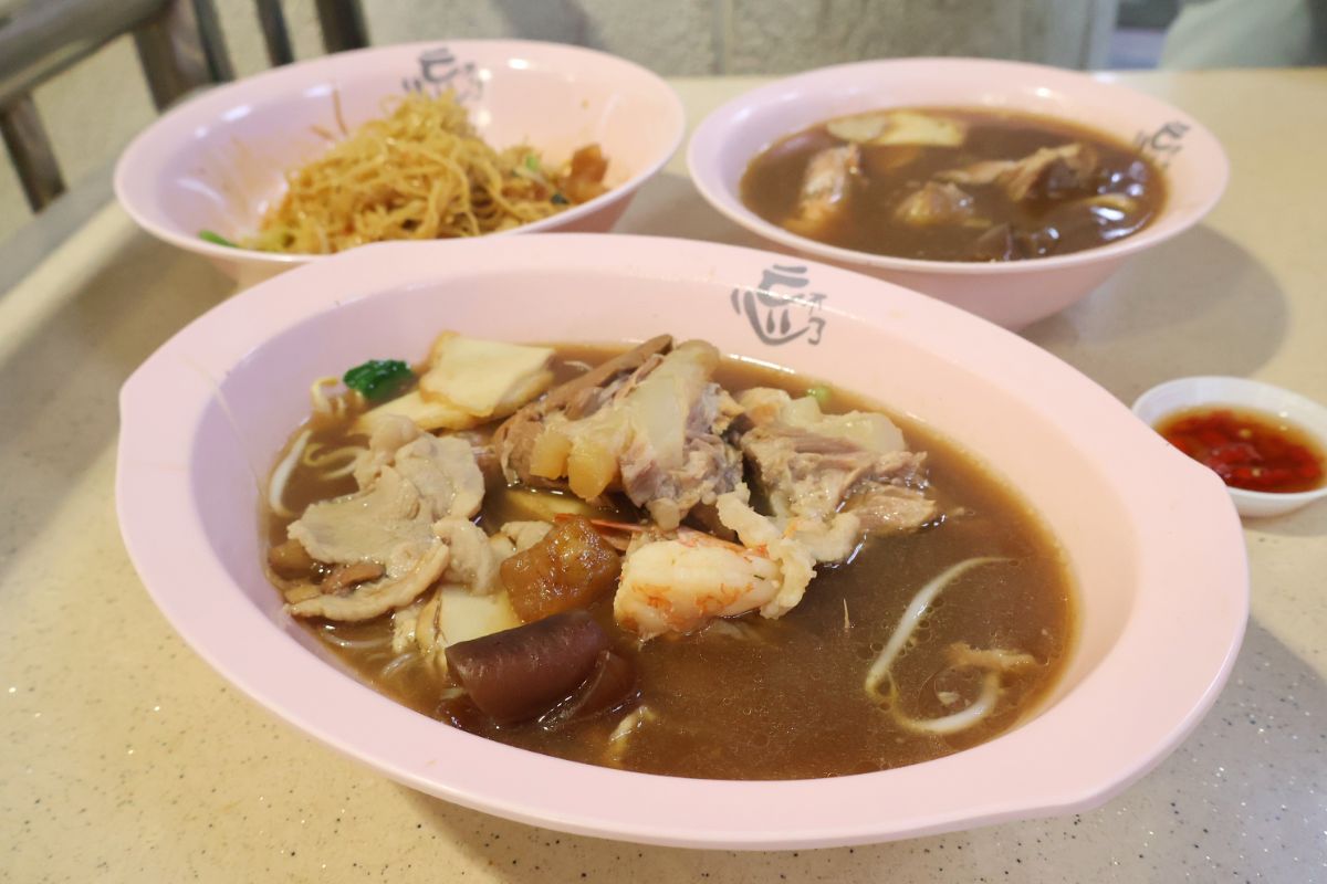 Wang Bu Liao Traditional Prawn Noodles at Golden Mile Tower