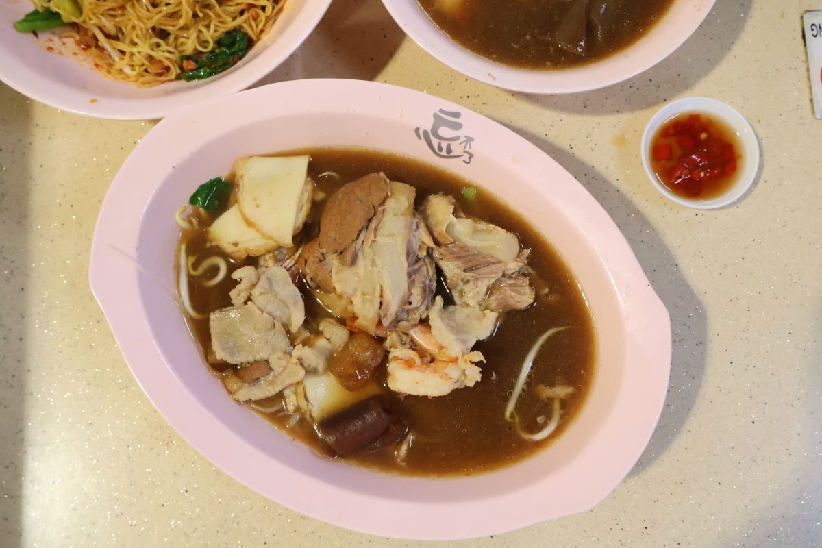 Wang Bu Liao Traditional Prawn Noodles at Golden Mile Tower