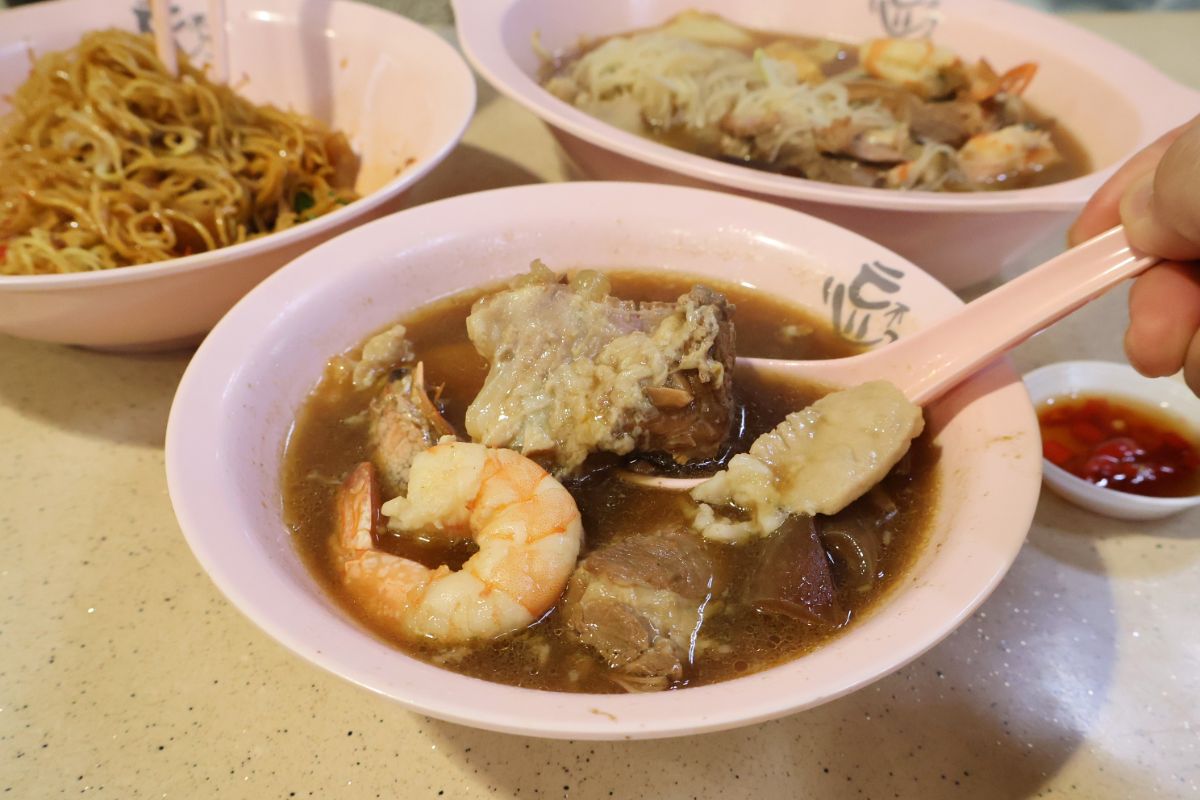 Wang Bu Liao Traditional Prawn Noodles: A Hidden Gem at Golden Mile Tower