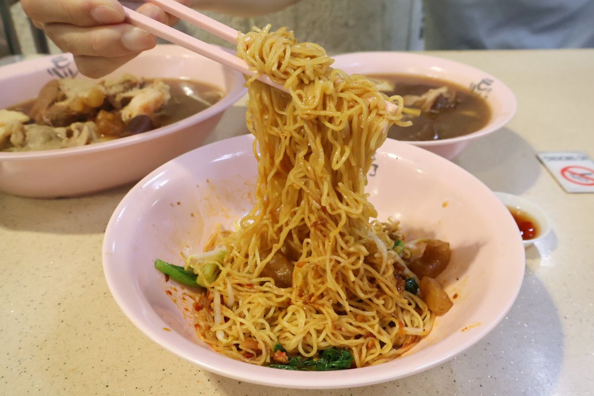 Wang Bu Liao Traditional Prawn Noodles at Golden Mile Tower