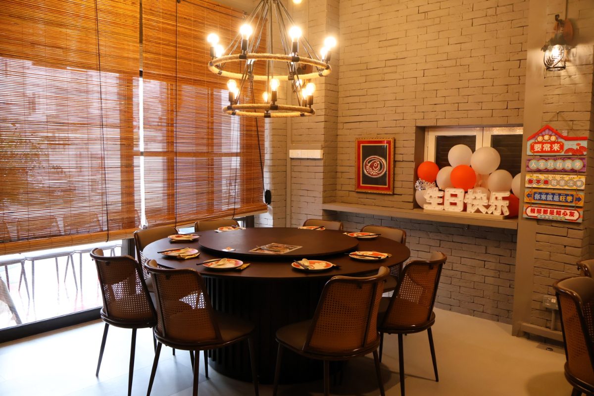 Inside Yu Cun’s New Kampong Glam Outlet: Curry Fish Head and More