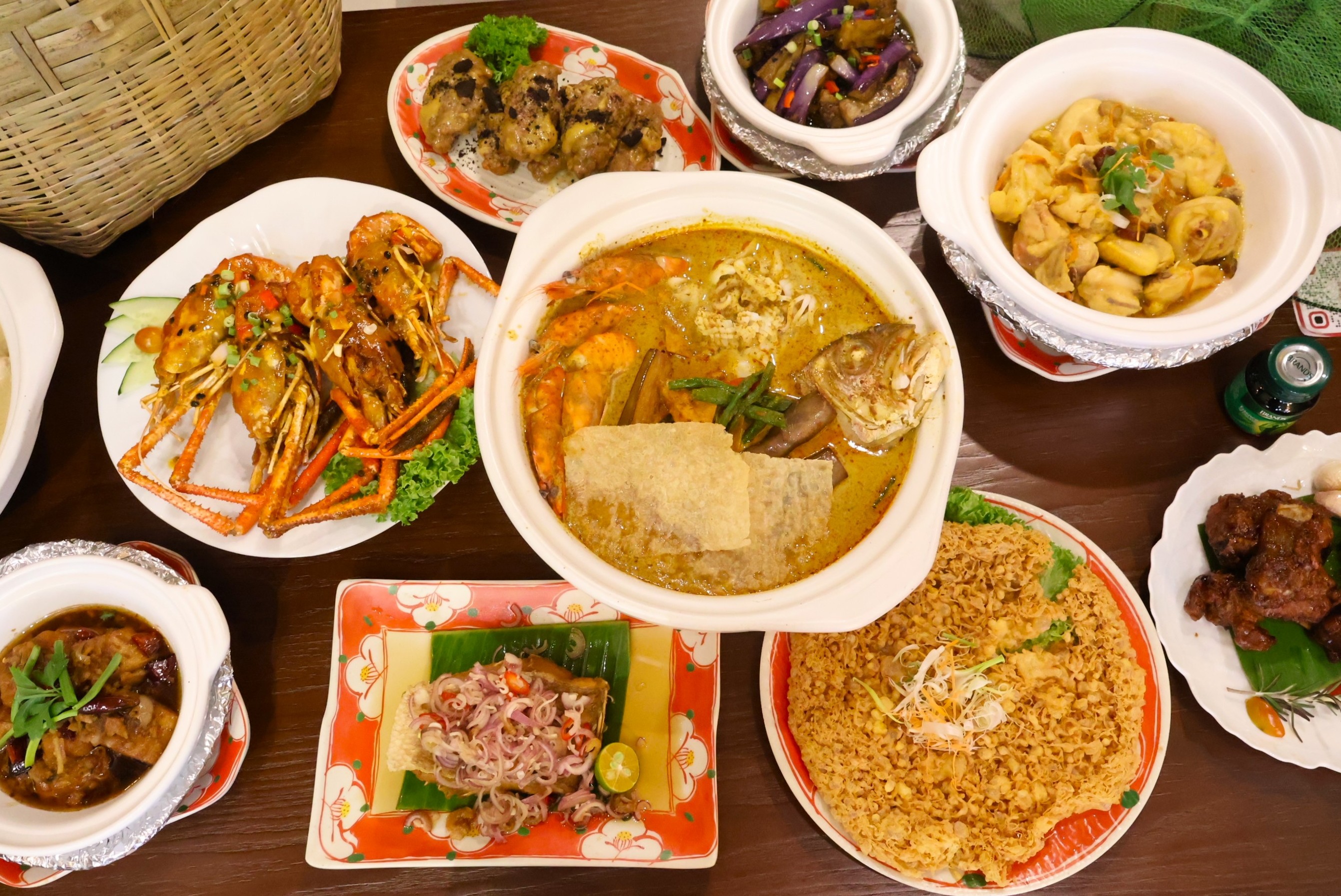 Yu Cun Curry Fish Head Expands to Kampong Glam with Bold New Dishes