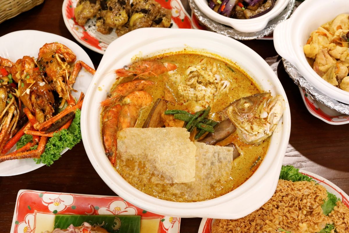 Royal Flush Seafood Curry Fish Head Pot from Yu Cun Curry Fish Head