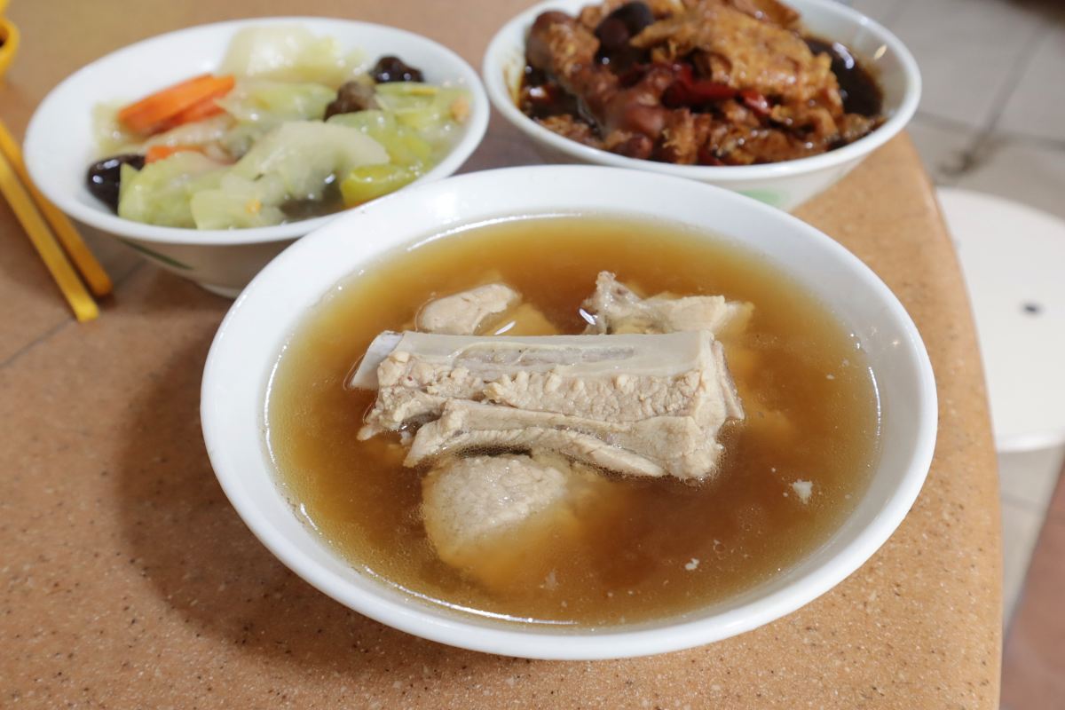 Yuhua Market & Hawker Centre